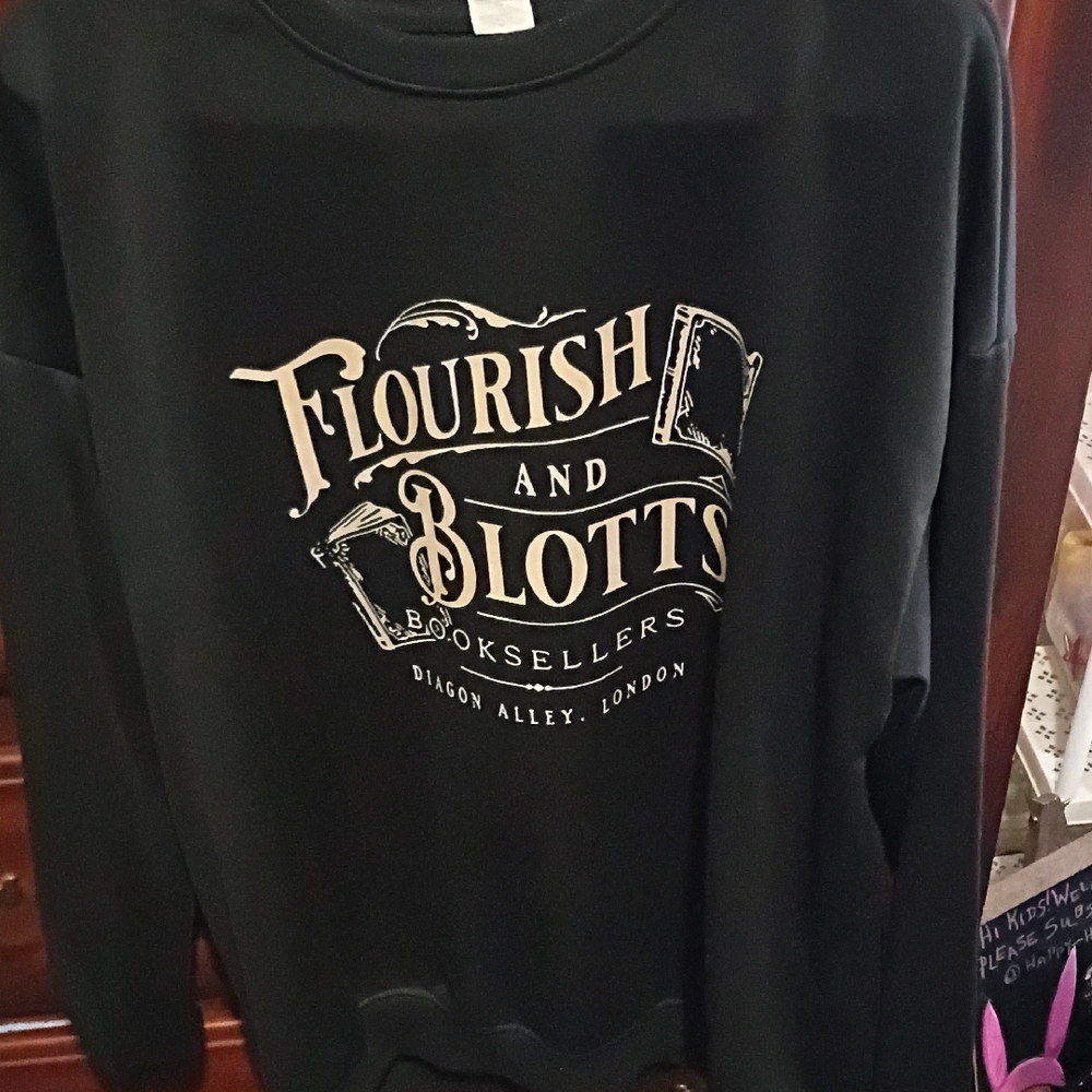 Flourish and Blotts Black Graphic Sweatshirt